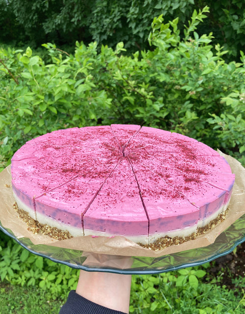 Aveņu-laima-matcha tējas kūka, svaigēdāju, gabals
